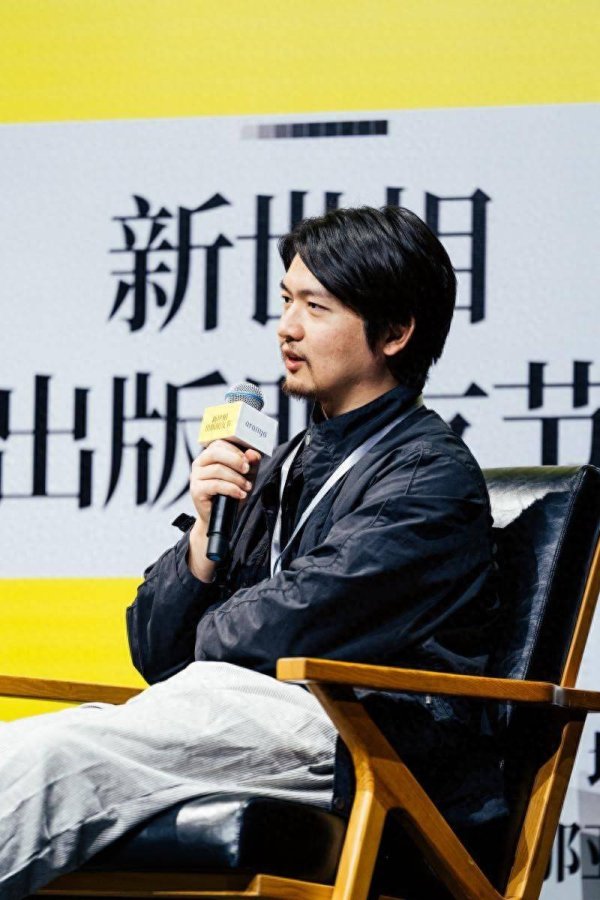 金景配资 感动全网的作家刘楚昕 再度探讨对“痛苦”的理解